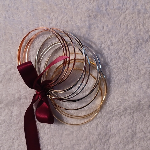 Womans  Multi Color Bracelet - Picture 2 of 3